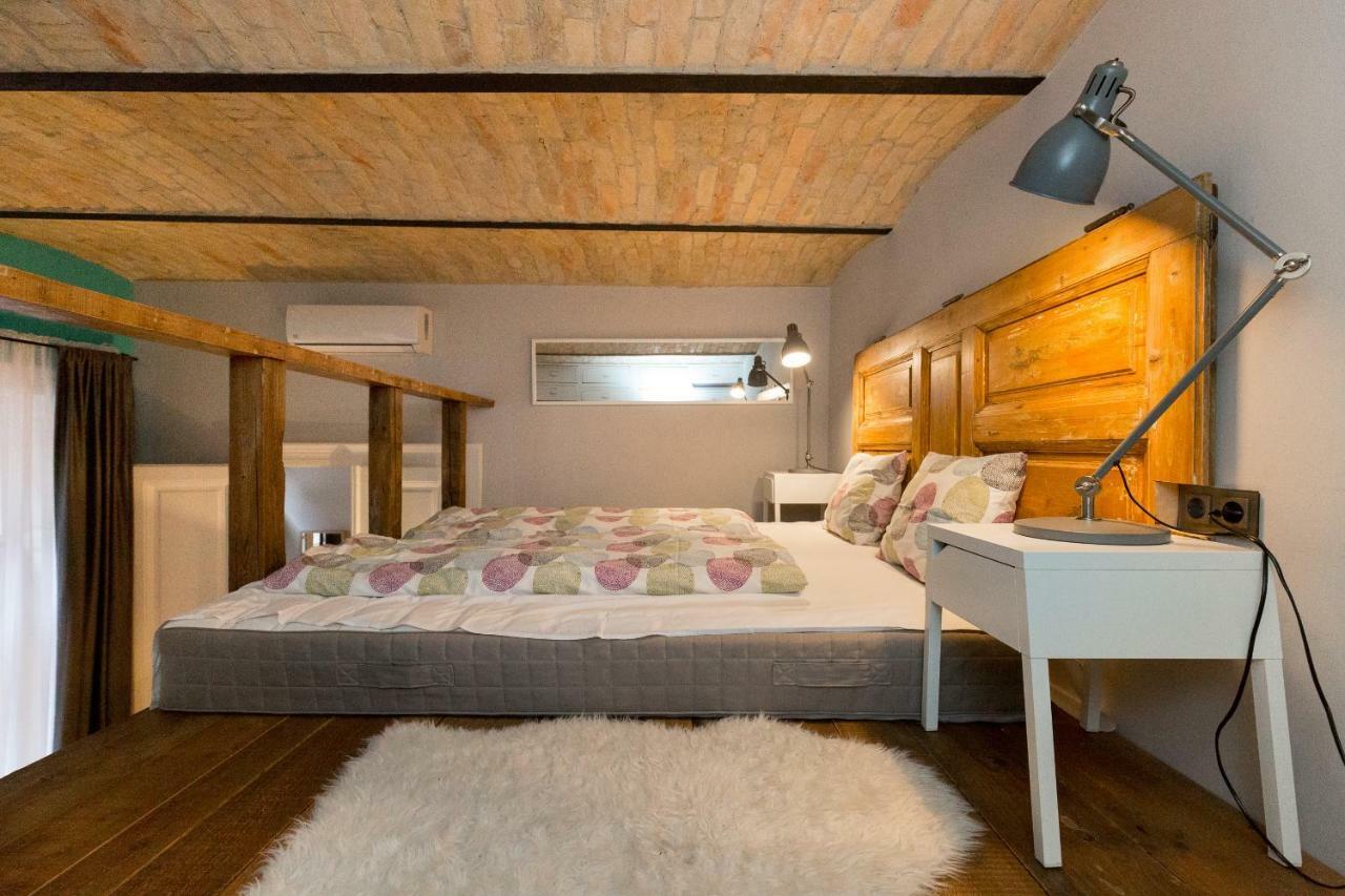 דירות בודפשט Deluxe Twin Studio In Kazinczy Street מראה חיצוני תמונה